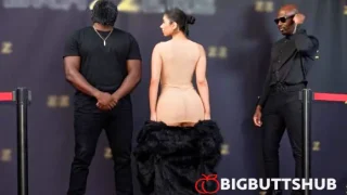 Big Booty Wife Violet Myers’ Sneaky Washroom Fuck With A Stranger